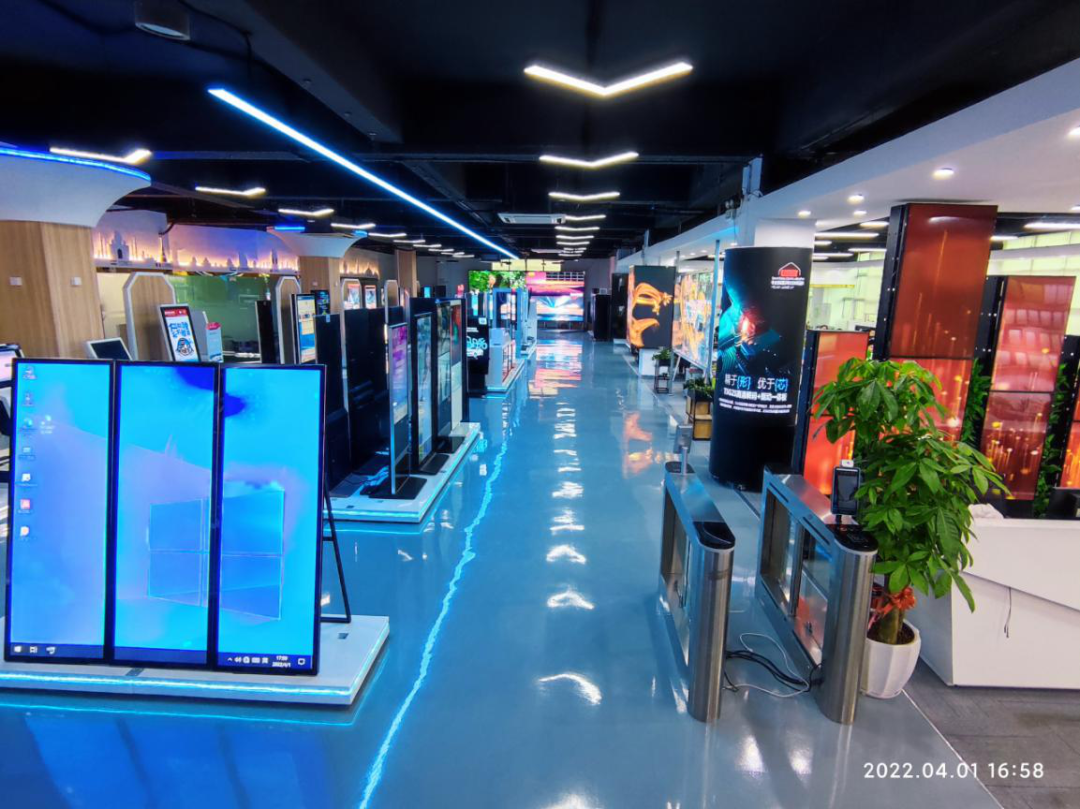 1649383594352995.png 640.png